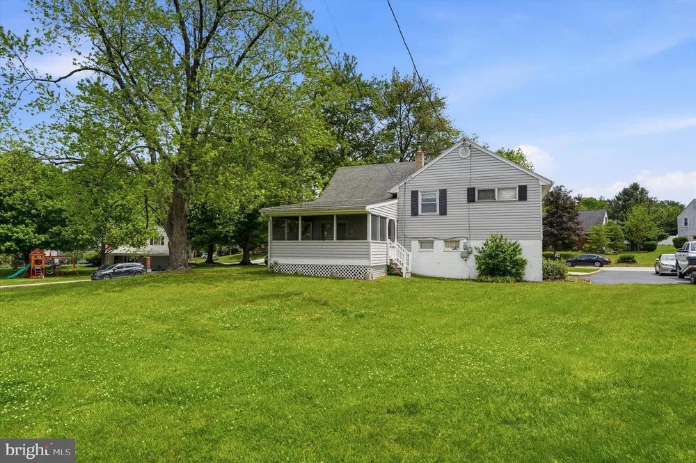 565 Dartmouth Dr, King of Prussia, PA 19406
