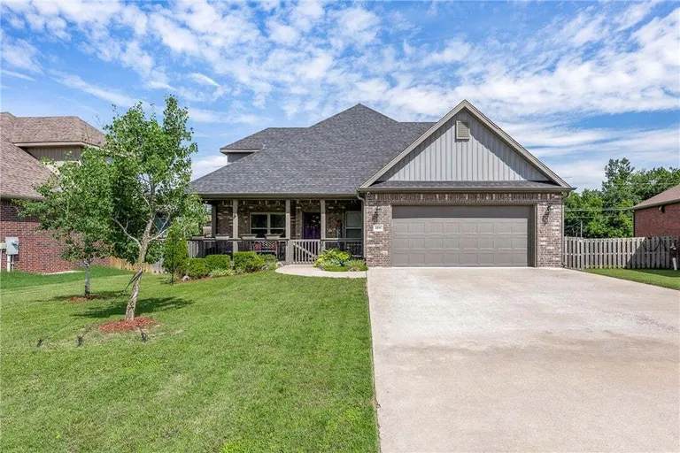 3601 SW Carter Rd, Bentonville, AR 72713