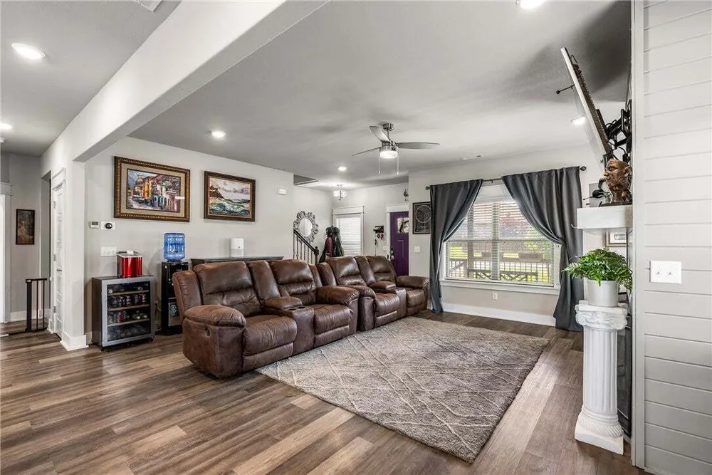 3601 SW Carter Rd, Bentonville, AR 72713