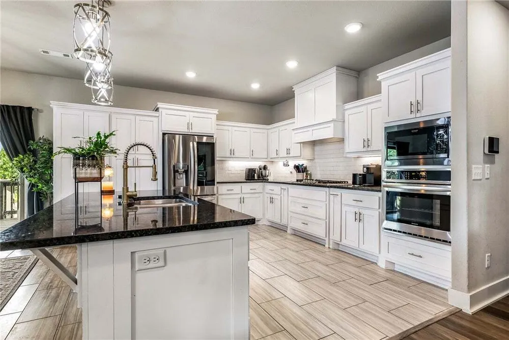 3601 SW Carter Rd, Bentonville, AR 72713