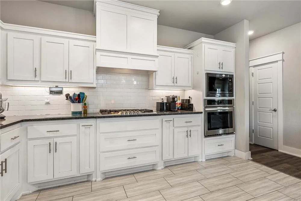 3601 SW Carter Rd, Bentonville, AR 72713