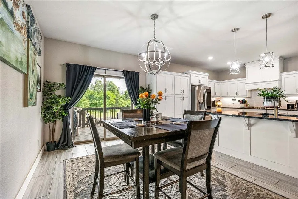 3601 SW Carter Rd, Bentonville, AR 72713