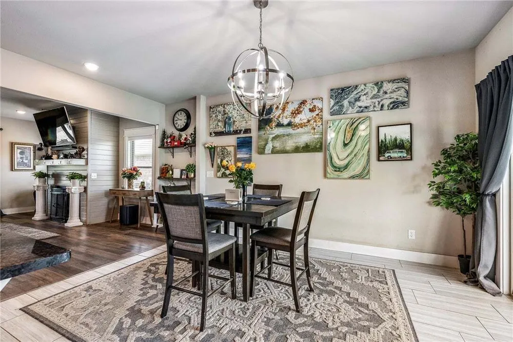 3601 SW Carter Rd, Bentonville, AR 72713