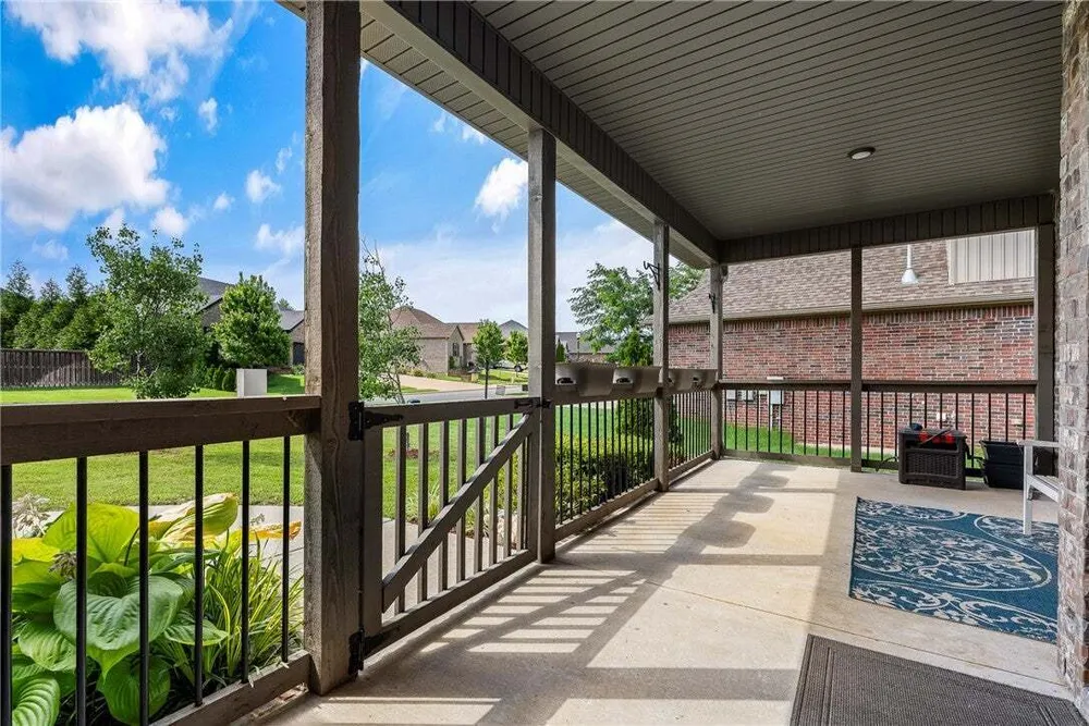 3601 SW Carter Rd, Bentonville, AR 72713