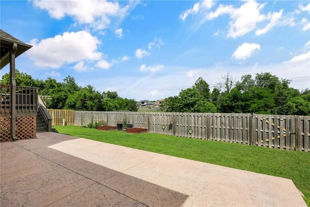 3601 SW Carter Rd, Bentonville, AR 72713