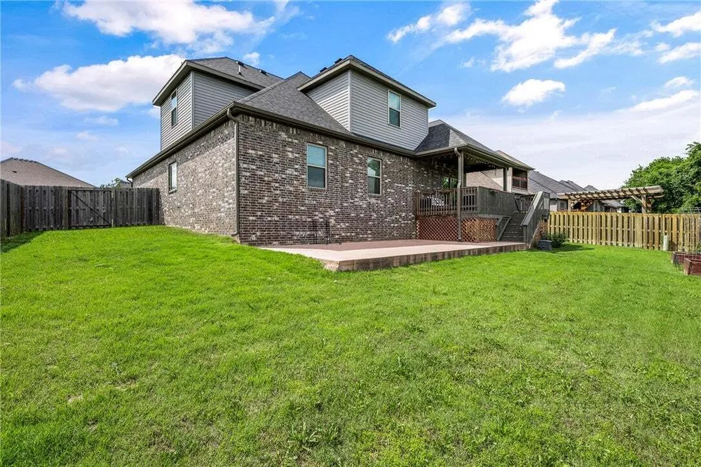 3601 SW Carter Rd, Bentonville, AR 72713