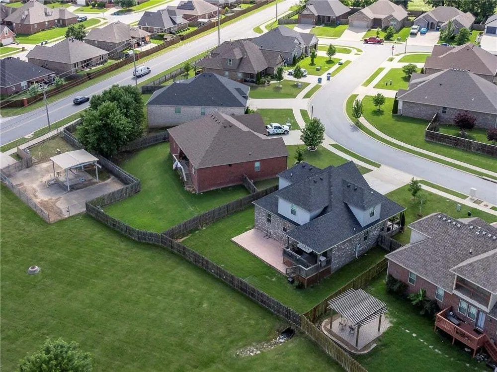 3601 SW Carter Rd, Bentonville, AR 72713