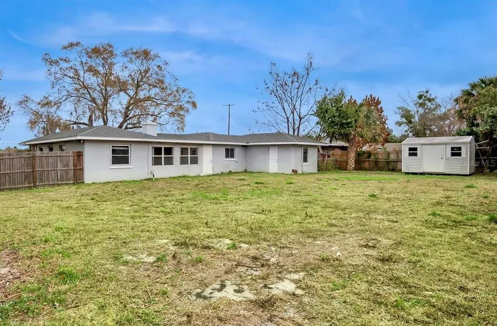 716 Avenue I NE, Winter Haven, FL 33881
