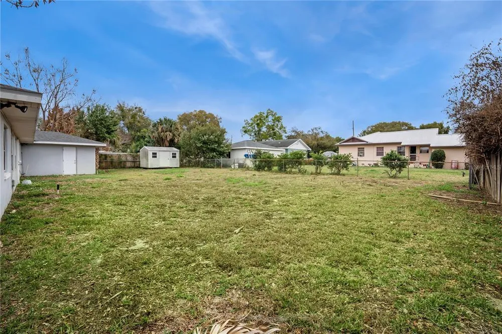 716 Avenue I NE, Winter Haven, FL 33881