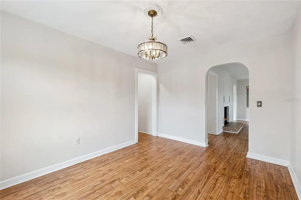 716 Avenue I NE, Winter Haven, FL 33881