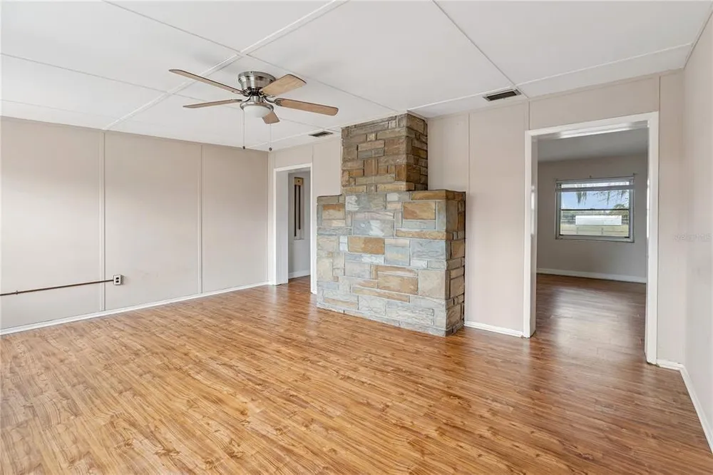 716 Avenue I NE, Winter Haven, FL 33881