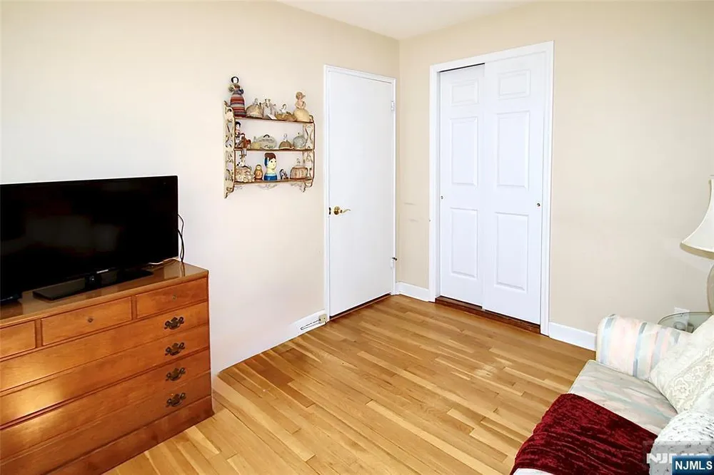 17-19 Greenwood Drive, Fair Lawn, NJ 07410