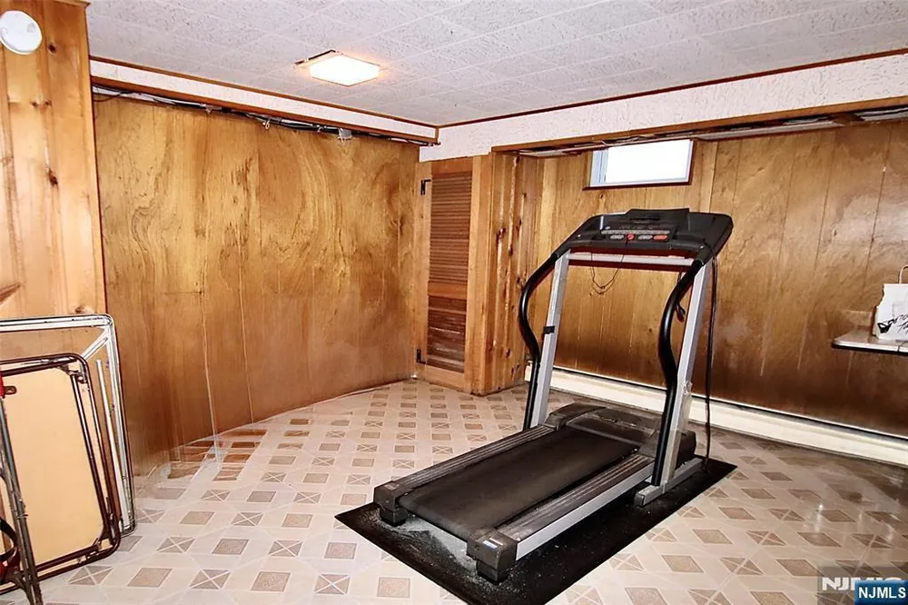 17-19 Greenwood Drive, Fair Lawn, NJ 07410