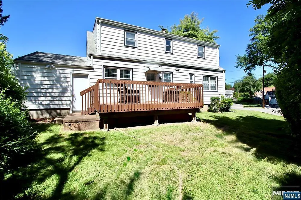 17-19 Greenwood Drive, Fair Lawn, NJ 07410