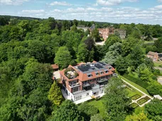 Castle Hill, Farnham, GU9 photo 1