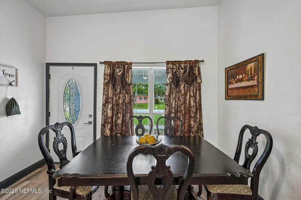 5356 Keystone Dr N, Jacksonville, FL 32207