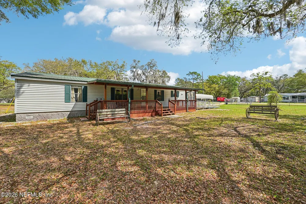 128 Sesame St, Middleburg, FL 32068