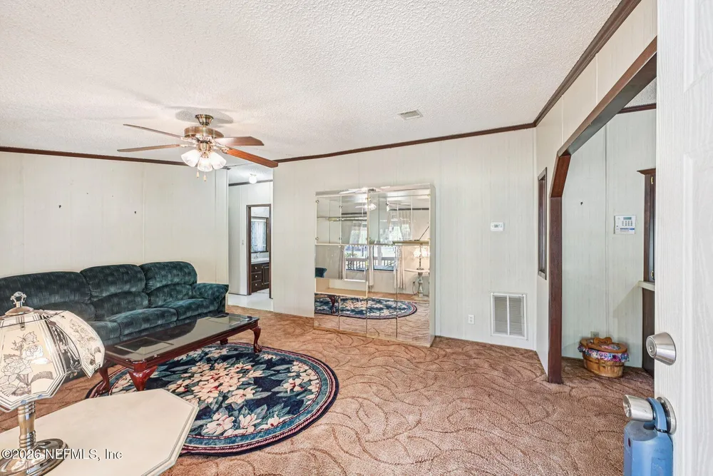 128 Sesame St, Middleburg, FL 32068