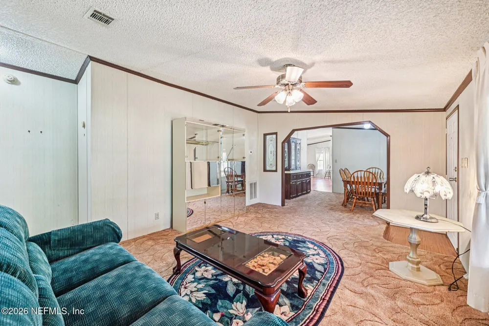 128 Sesame St, Middleburg, FL 32068