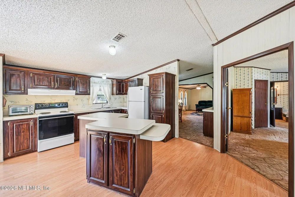 128 Sesame St, Middleburg, FL 32068