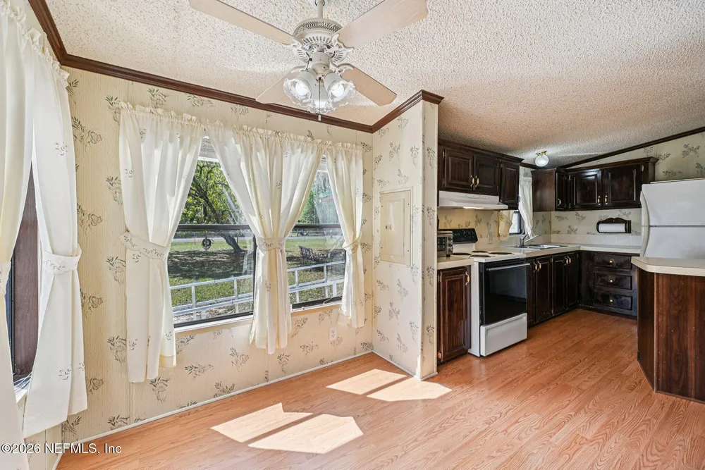 128 Sesame St, Middleburg, FL 32068