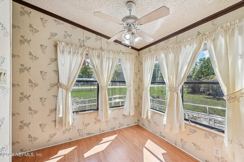 128 Sesame St, Middleburg, FL 32068