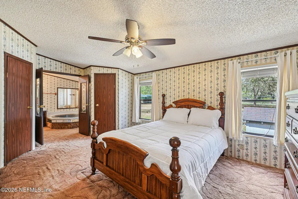 128 Sesame St, Middleburg, FL 32068