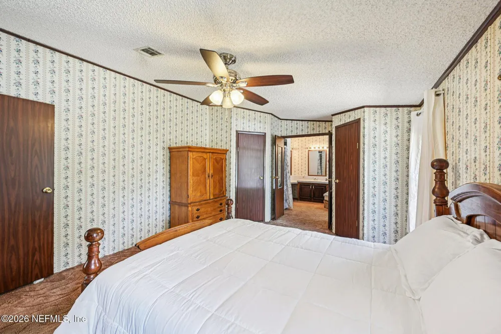 128 Sesame St, Middleburg, FL 32068