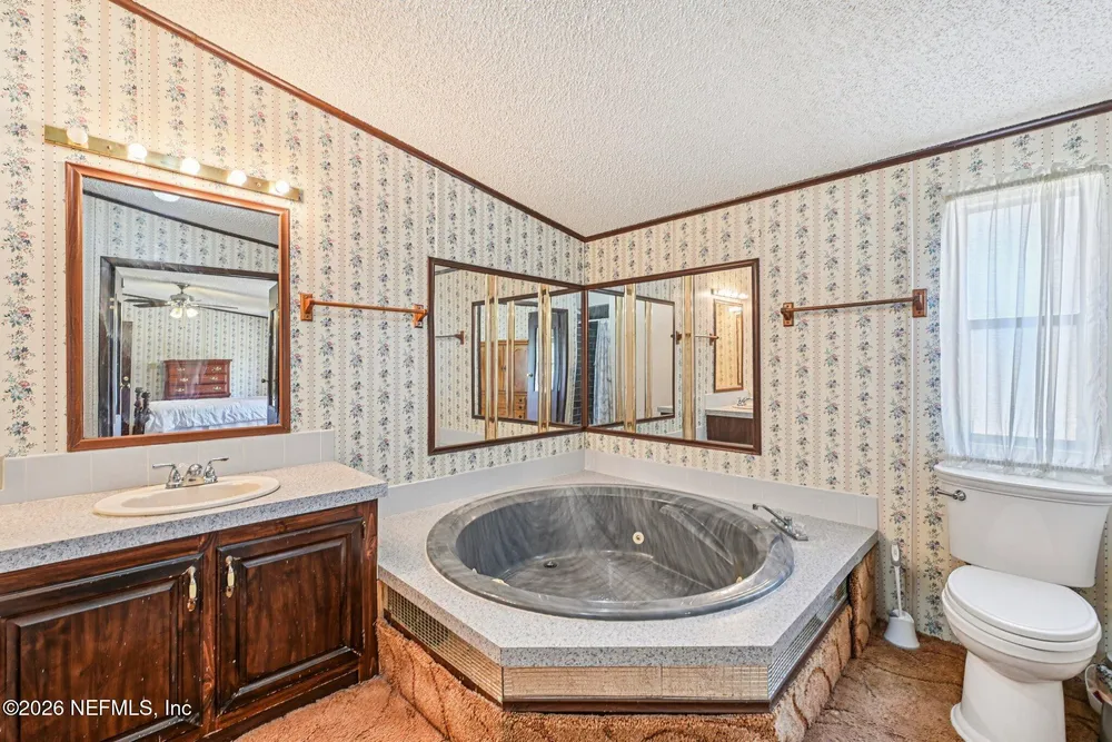 128 Sesame St, Middleburg, FL 32068