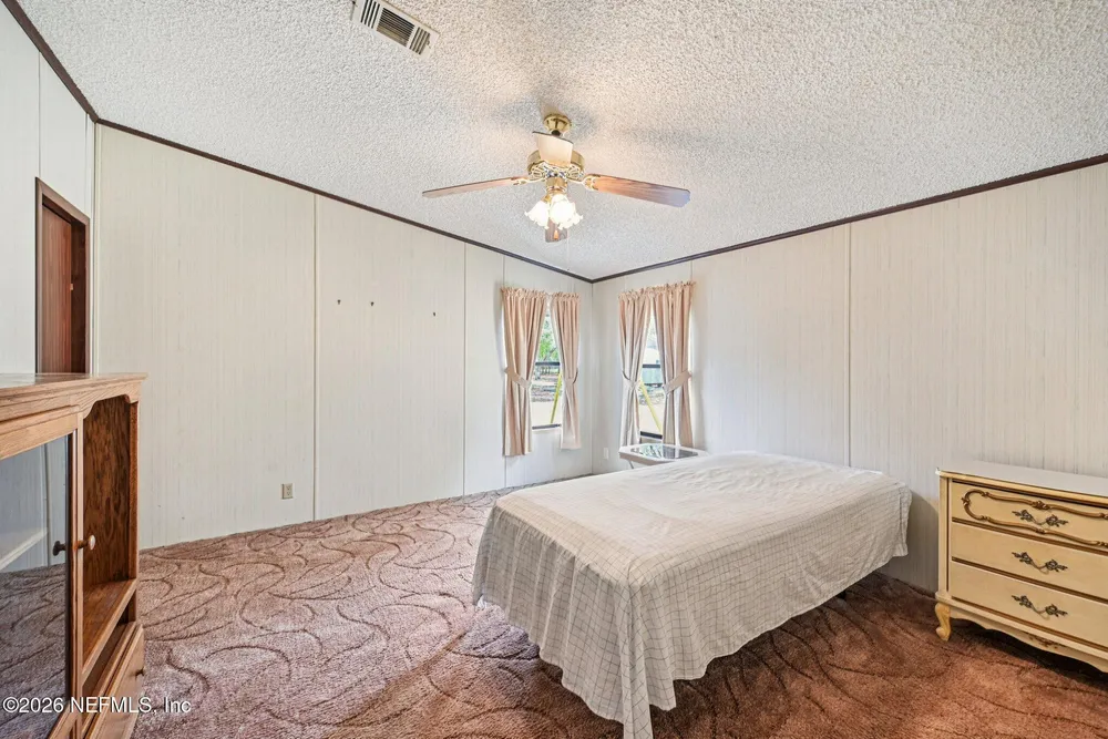 128 Sesame St, Middleburg, FL 32068