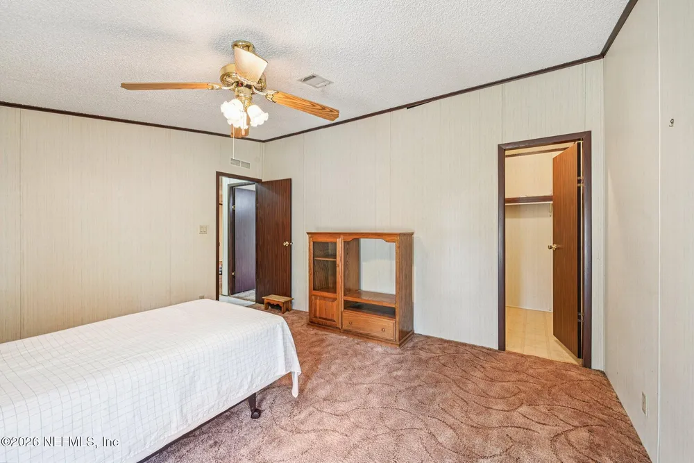 128 Sesame St, Middleburg, FL 32068