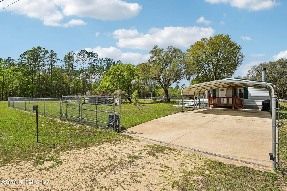 128 Sesame St, Middleburg, FL 32068