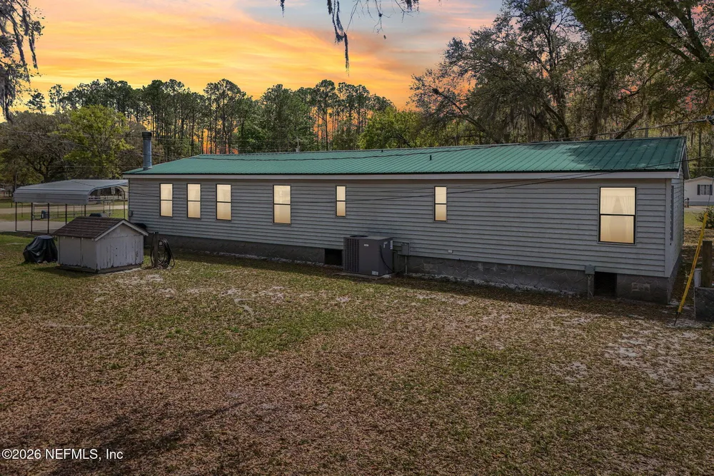 128 Sesame St, Middleburg, FL 32068