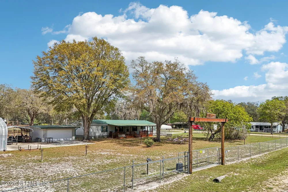 128 Sesame St, Middleburg, FL 32068