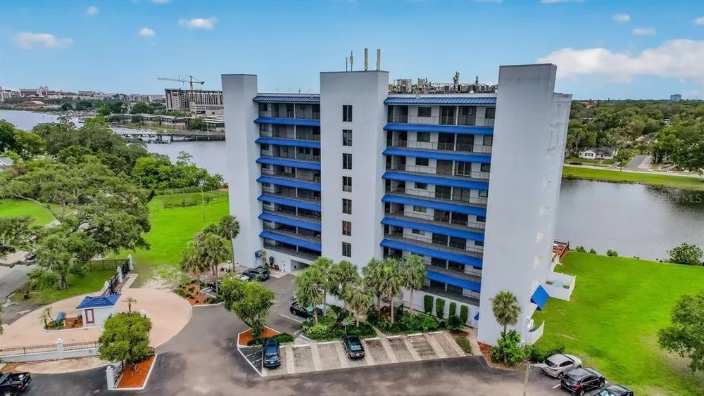 2780 N Riverside Dr, Tampa, FL 33602