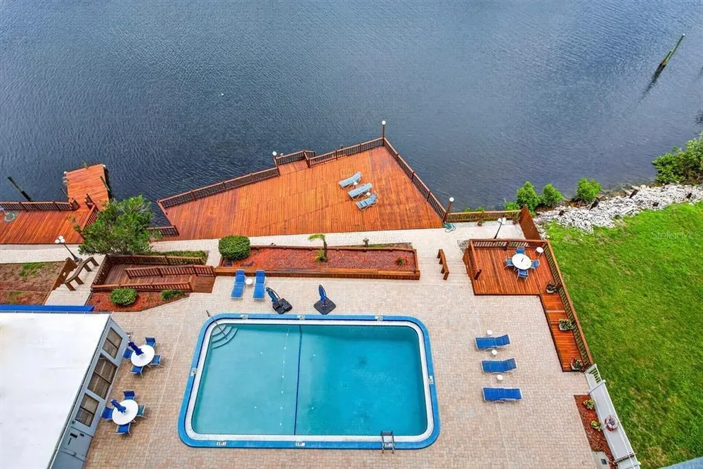 2780 N Riverside Dr, Tampa, FL 33602