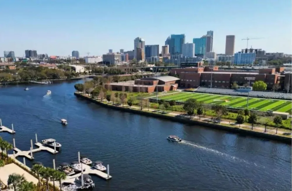 2780 N Riverside Dr, Tampa, FL 33602