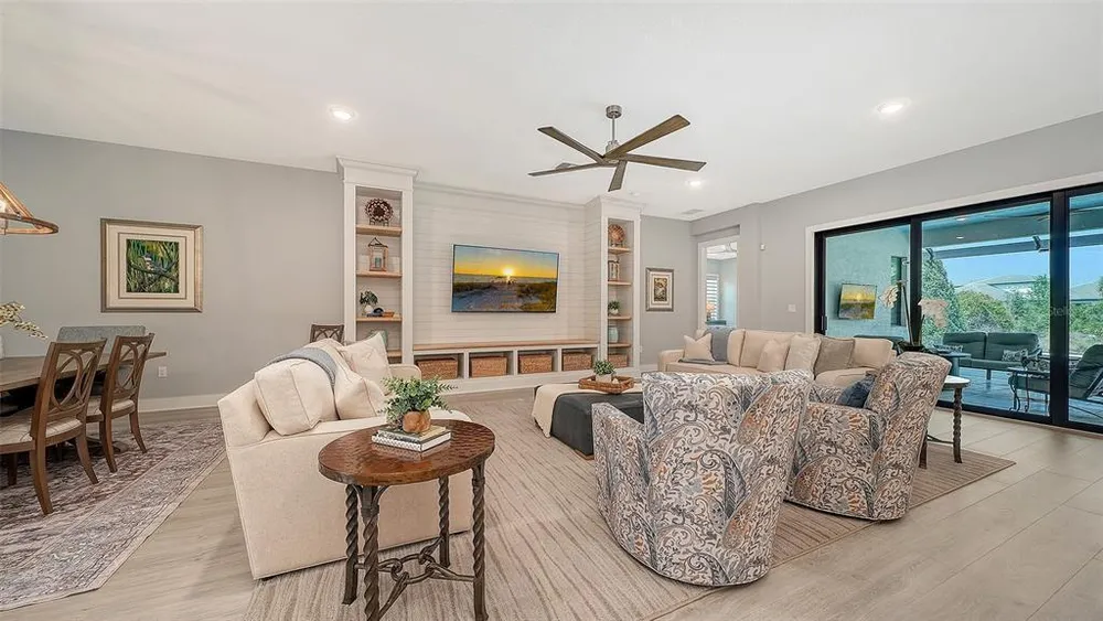 5018 Surfside Circle, Lakewood Ranch, FL 34211