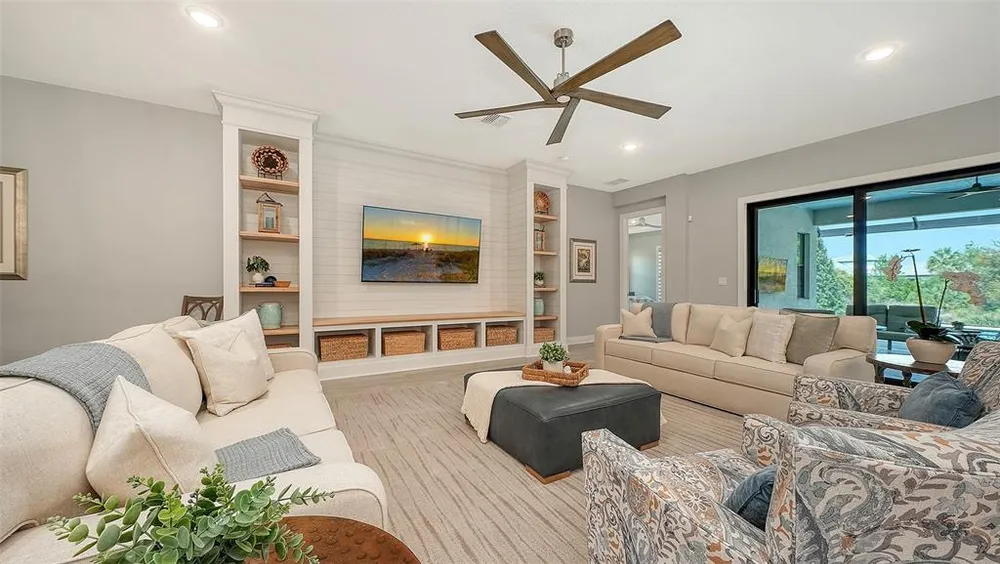 5018 Surfside Circle, Lakewood Ranch, FL 34211