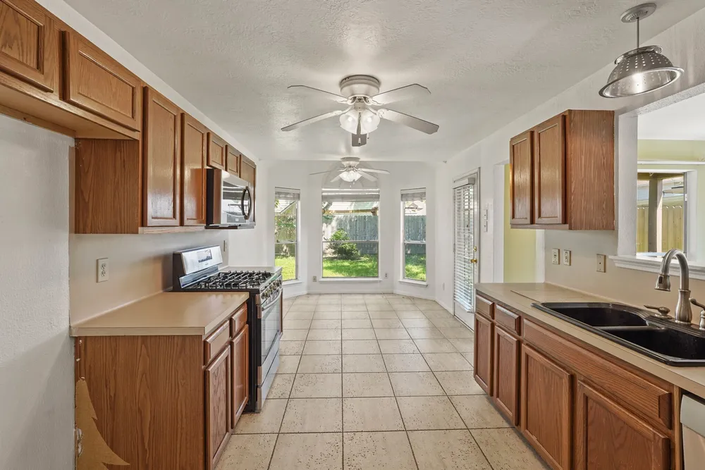 14318 Cypress Ridge Dr, Cypress, TX 77429