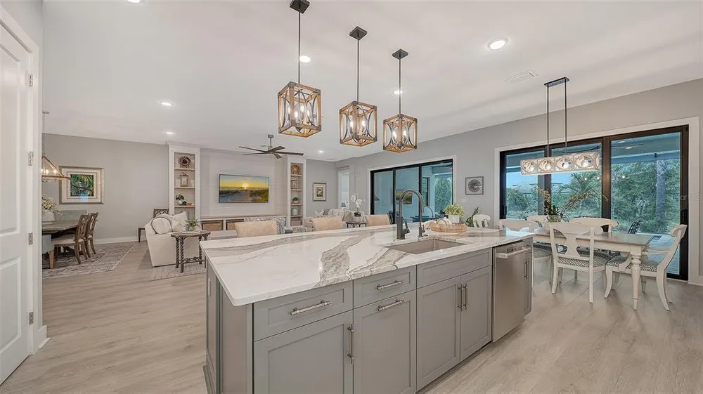 5018 Surfside Circle, Lakewood Ranch, FL 34211