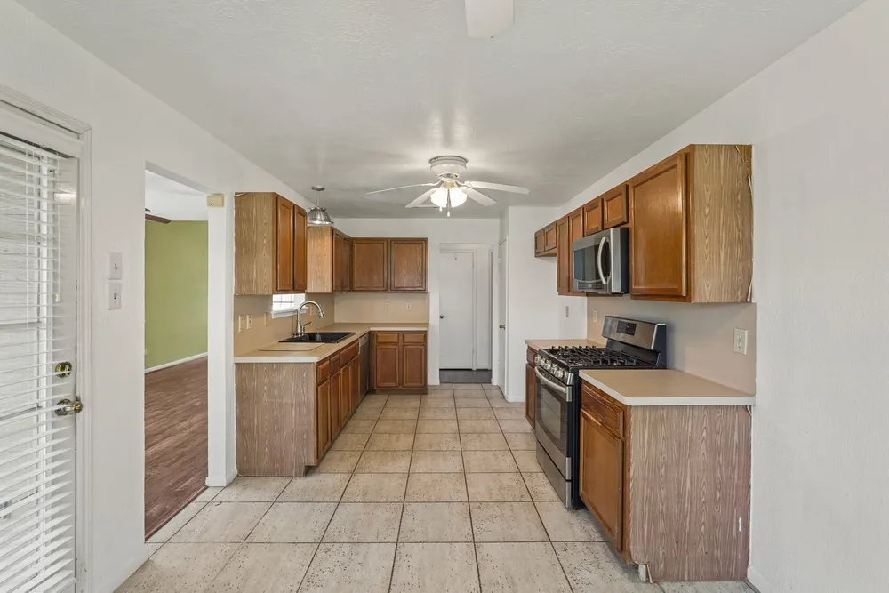 14318 Cypress Ridge Dr, Cypress, TX 77429