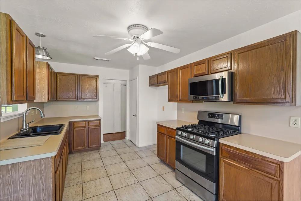 14318 Cypress Ridge Dr, Cypress, TX 77429
