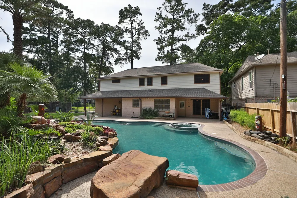 12923 Hunterfield Dr, Cypress, TX 77429