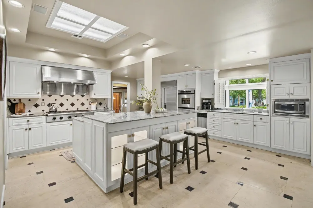 4320 Rand Ln, Sacramento, CA 95864