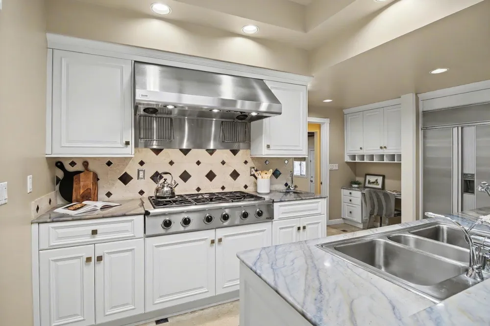 4320 Rand Ln, Sacramento, CA 95864