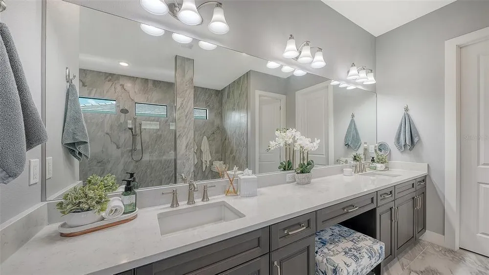 5018 Surfside Circle, Lakewood Ranch, FL 34211