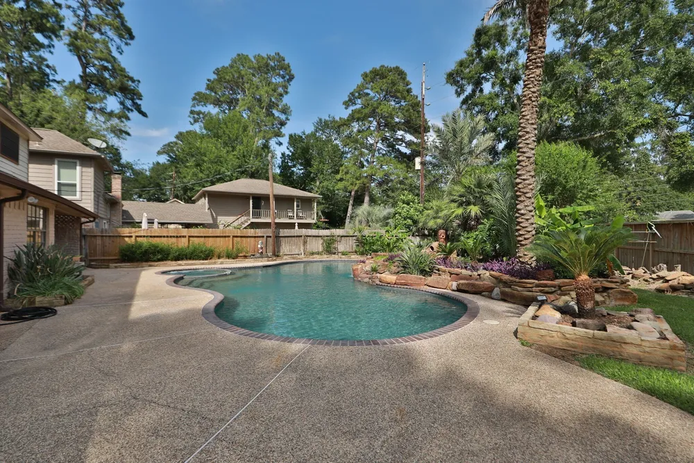 12923 Hunterfield Dr, Cypress, TX 77429