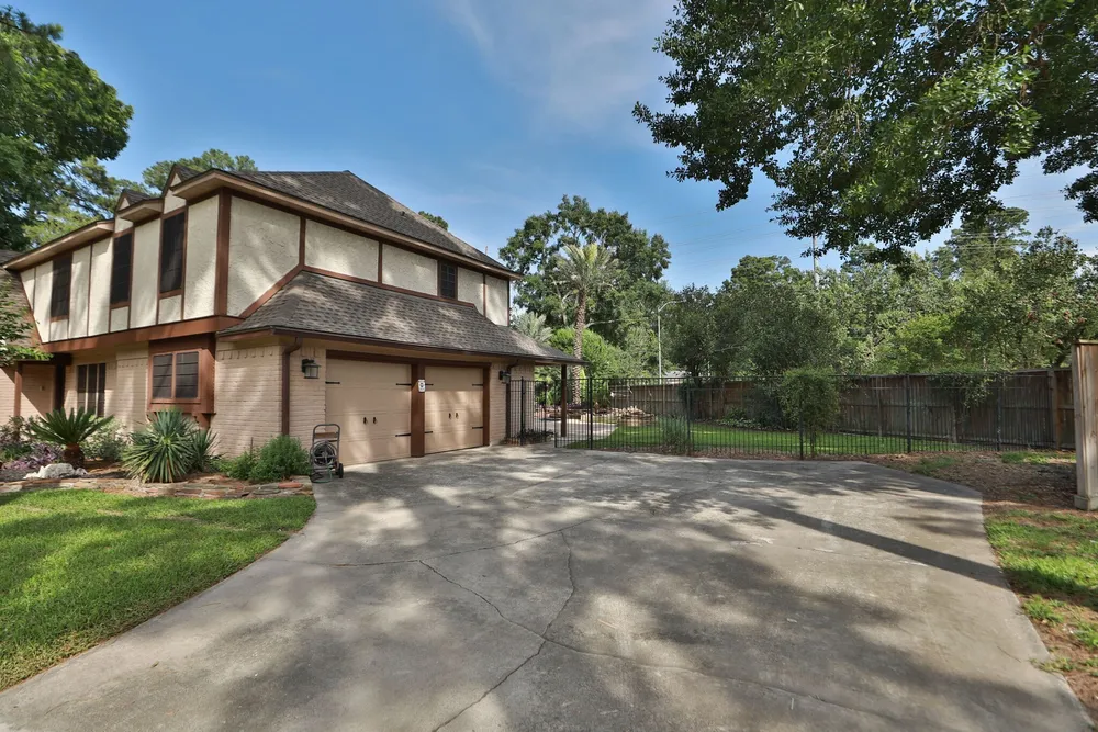 12923 Hunterfield Dr, Cypress, TX 77429