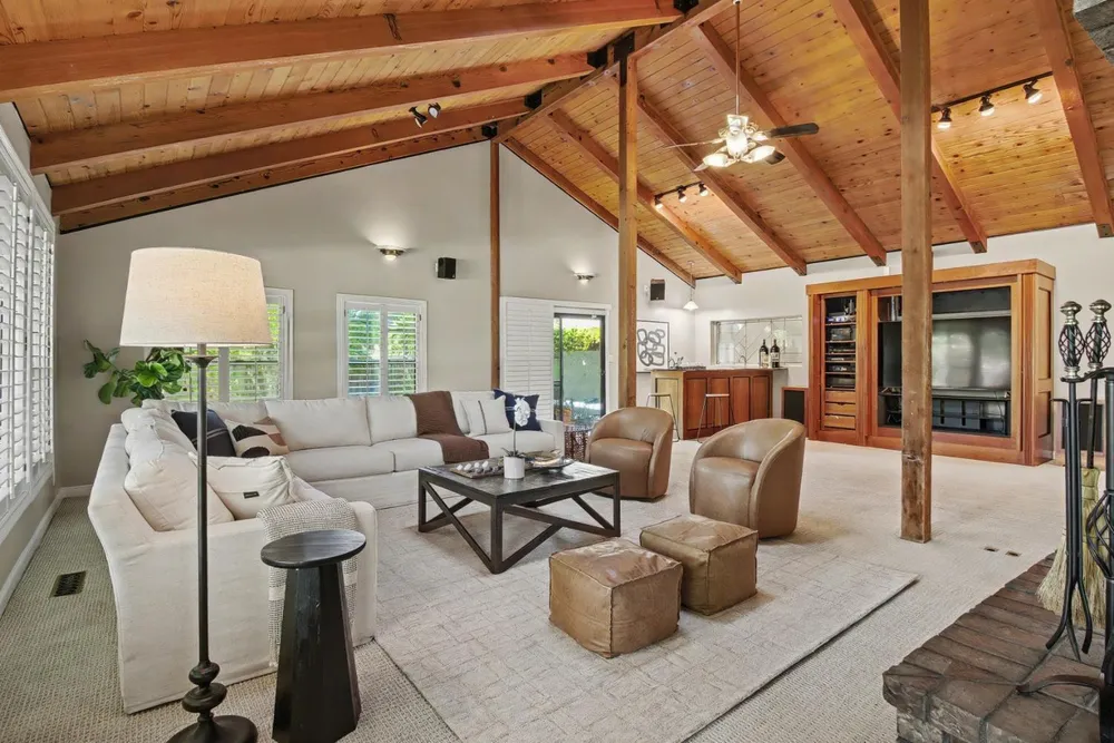 4320 Rand Ln, Sacramento, CA 95864